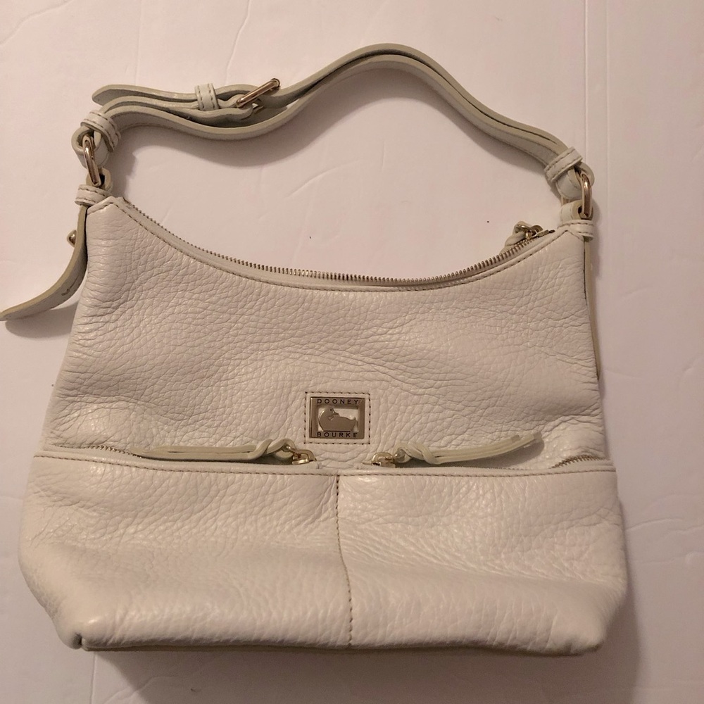 Dooney & Bourke Pocket Sac